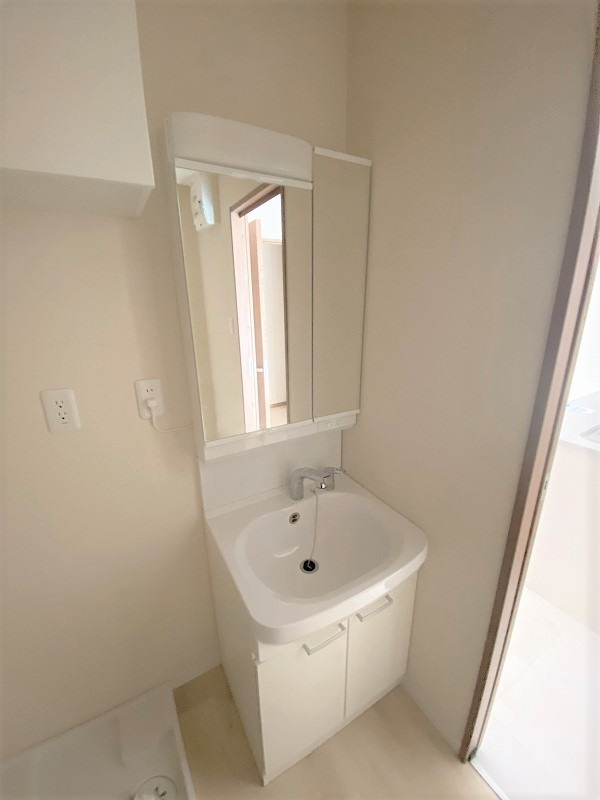 洗面設備　独立洗面台です