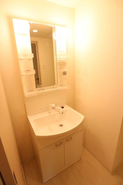 洗面設備　シャンプードレッサー付きです♪