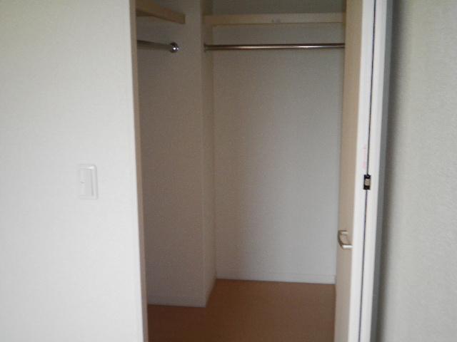 収納　ウォークインクローゼット