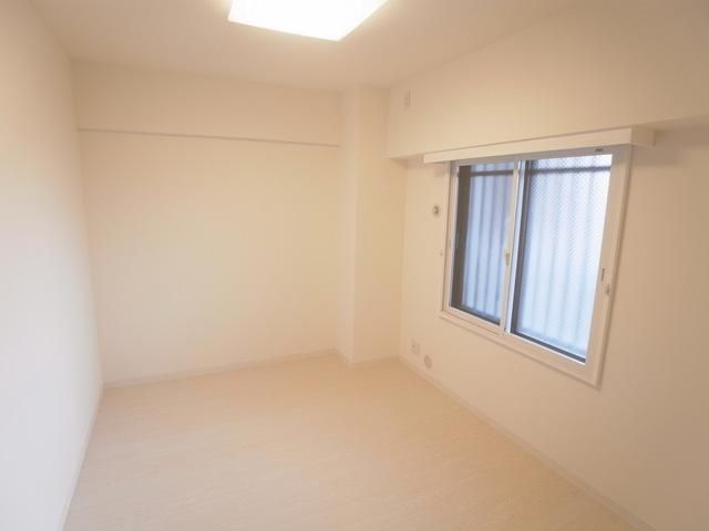 その他部屋・スペース　★玄関側の洋室★