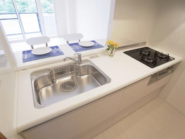 キッチン　★３口ガスコンロ付きシステムキッチン★