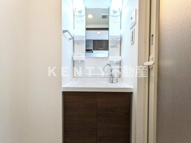 洗面設備　脱衣スペースもあります