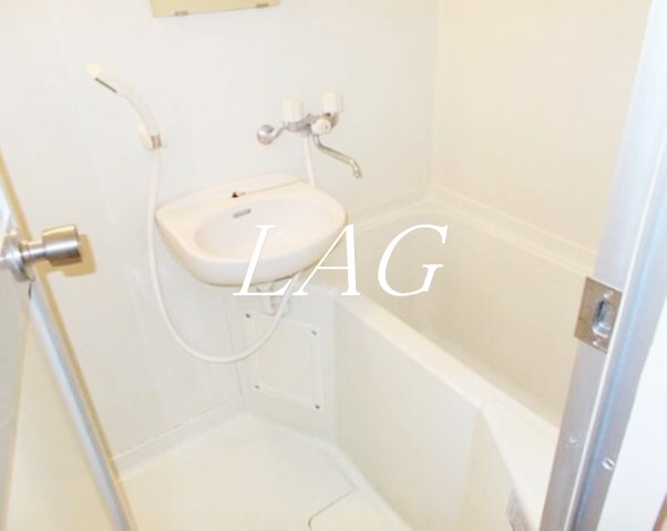 バス・シャワールーム　お風呂です。