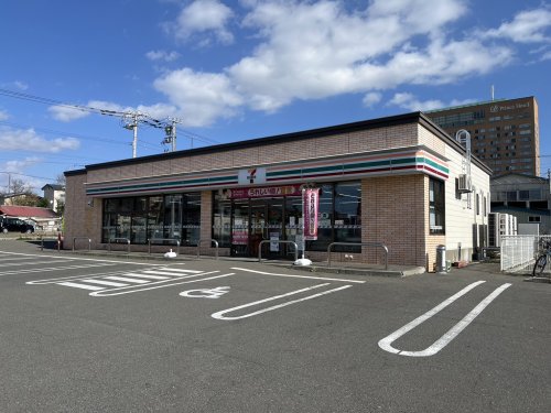 コンビニ　セブンイレブン 釧路浪花町店（コンビニ）まで162m