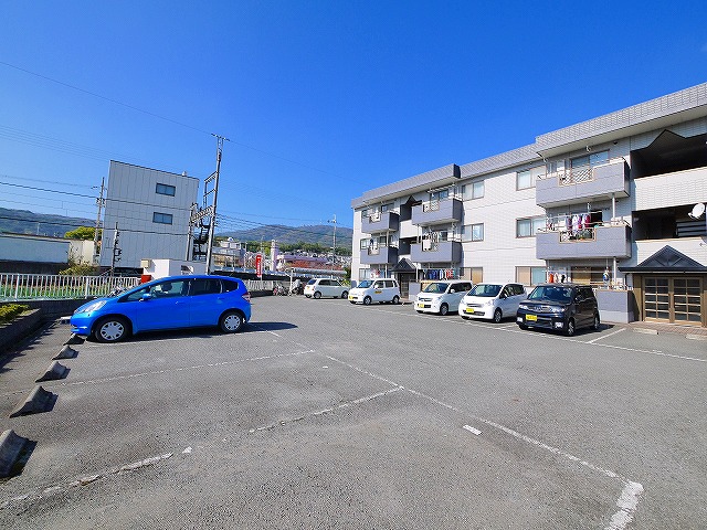 駐車場　駐車場完備です