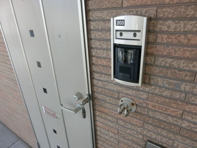 セキュリティ　カメラ付きインターホンでセキュリティもバッチリ！