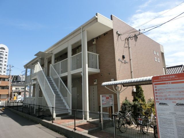 建物外観　駅徒歩4分の好立地！