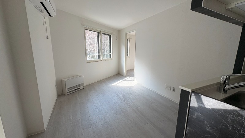 居室・リビング　明るいリビング