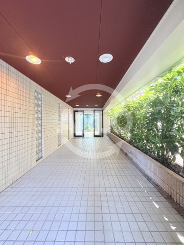 エントランス　ロイヤル山崎　エントランス
