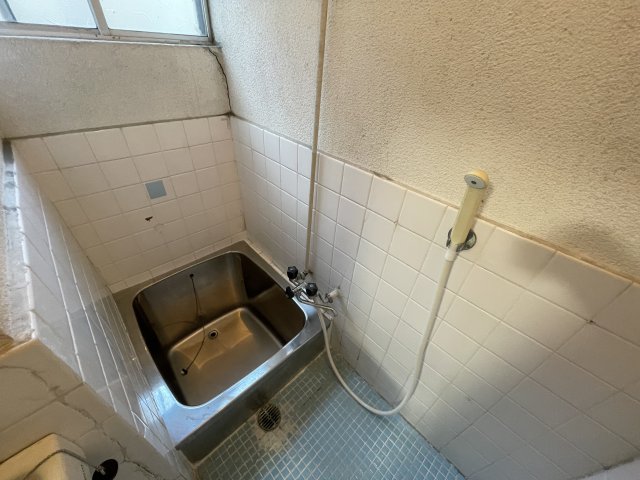西宮市上田東町テラスハウスの風呂写真