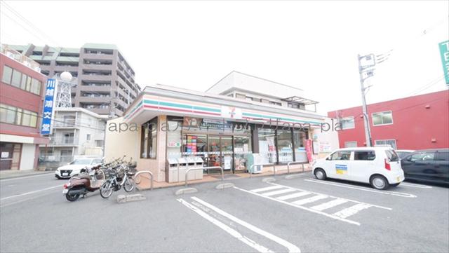 コンビニ　セブンイレブン川越東田町店（コンビニ）まで227m