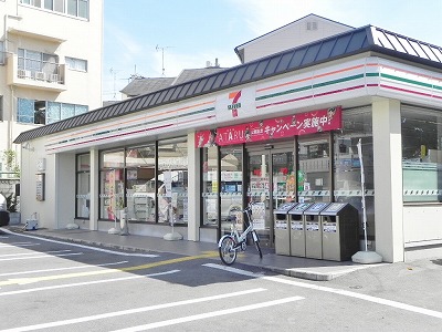 コンビニ　セブンイレブン 一乗寺北大丸町店（コンビニ）まで250m
