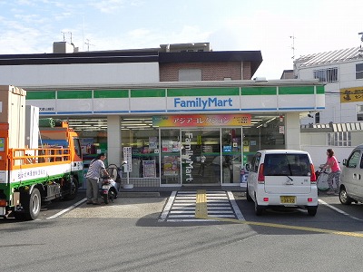 コンビニ　ファミリーマート 東大路山端店（コンビニ）まで245m
