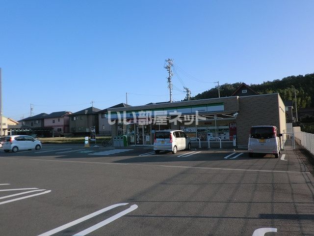 コンビニ　ファミリーマート 桑名市桑部店（コンビニ）まで723m
