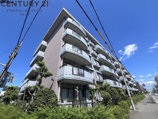 建物外観　敷地内に駐車場あります！