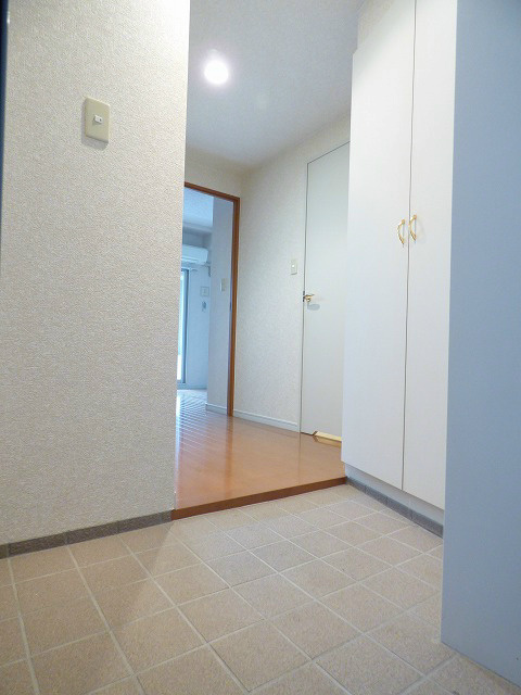 玄関　※写真と異なる場合は現状優先。