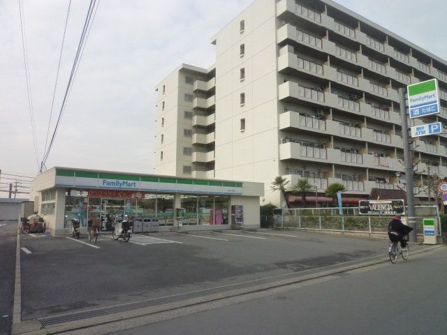 コンビニ　ファミリーマート八尾天王寺屋店（コンビニ）まで171m