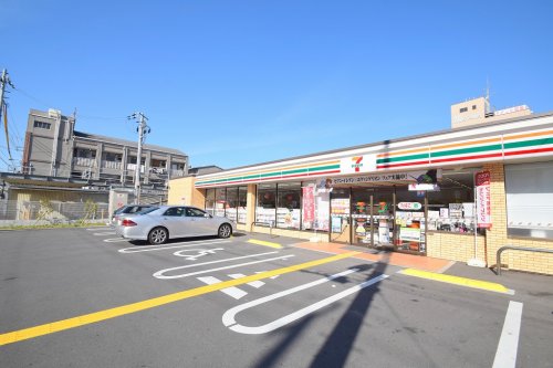 コンビニ　セブンイレブン 大阪鶴見6丁目店（コンビニ）まで408m