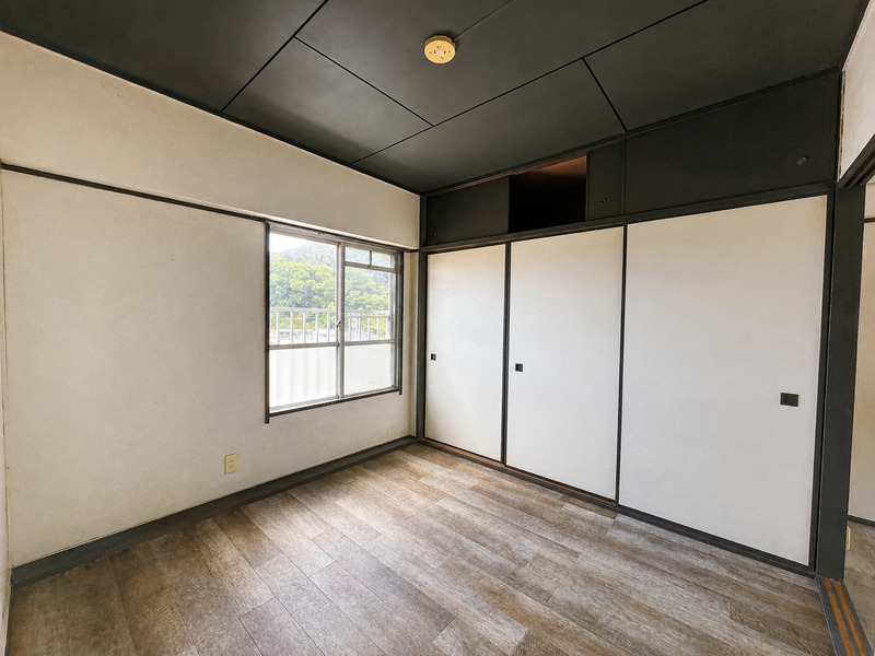 ＪＲ紀勢本線 下津駅 徒歩14分 5階建 築55年の内装写真