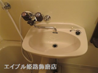 洗面設備　写真は反転のお部屋です