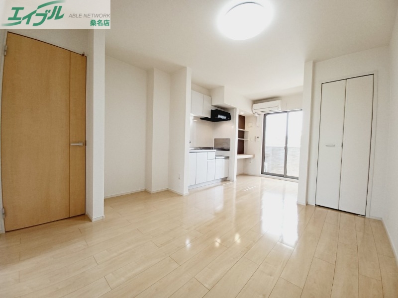 居室・リビング　同タイプの部屋写真です