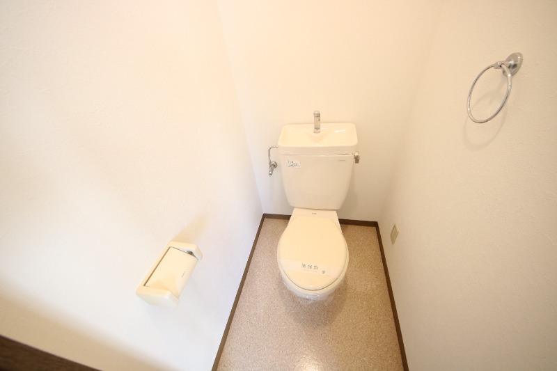 京阪本線 野江駅 徒歩3分 6階建 築27年のトイレ写真