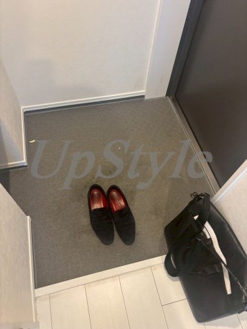 リズ西日暮里の玄関写真