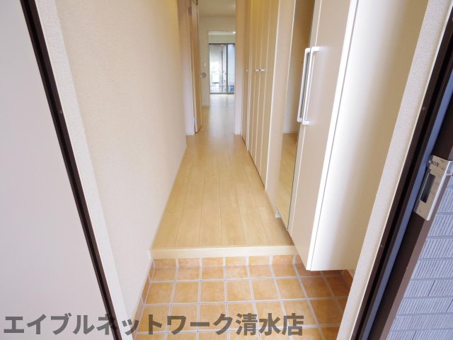 玄関　同物件同タイプ