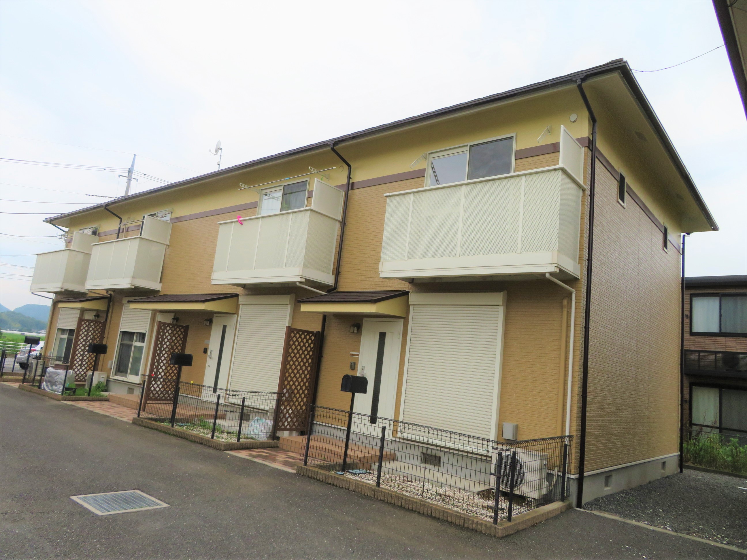 建物外観　人気のメゾネット！ペット可物件です！