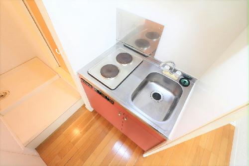 キッチン　２口コンロ付きラジエントヒータを設置