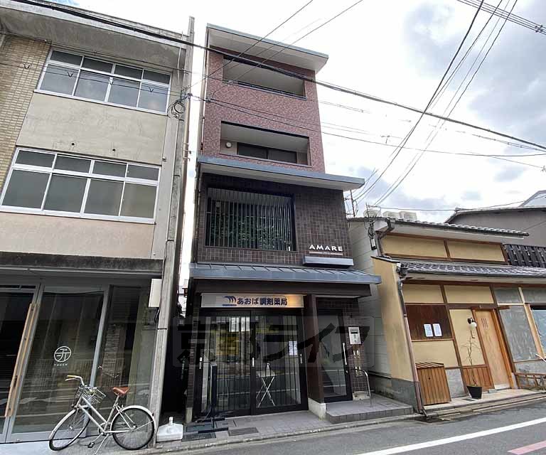 京都市中京区亀屋町のマンションの建物外観