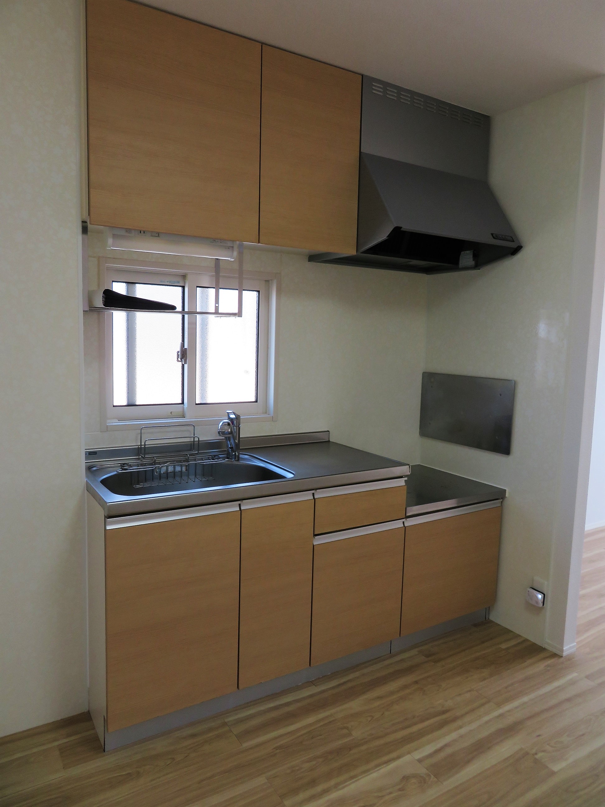 キッチン　独立型のキッチンです。ガスコンロ設置可能◎