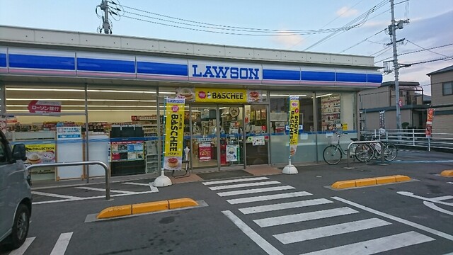 コンビニ　ローソン岡山庭瀬店（コンビニ）まで247m