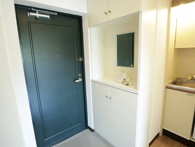 近鉄奈良線 富雄駅 徒歩9分 5階建 築37年の玄関写真