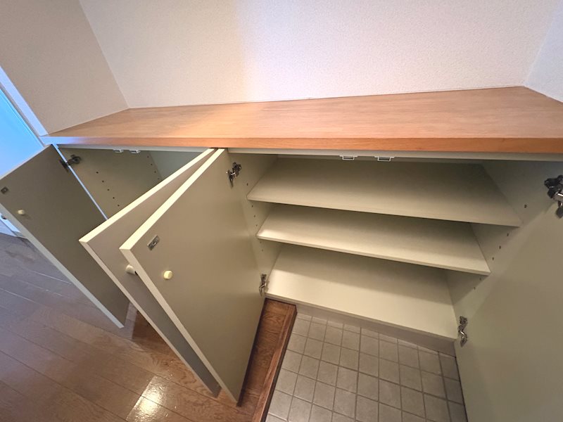 収納　シューズボックス