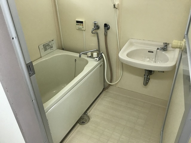 バス・シャワールーム