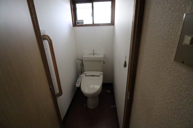 トイレ　同物件別部屋