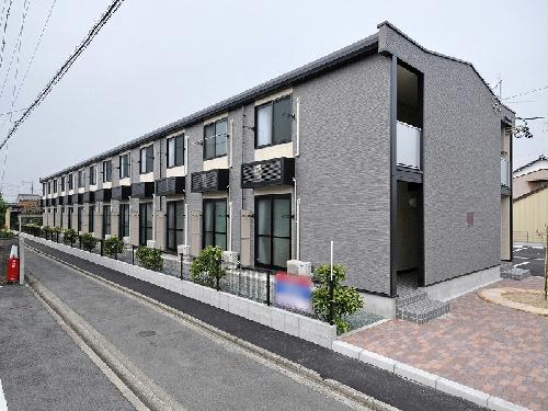 レオパレスクレインの建物外観