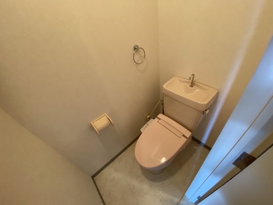 トイレ　※別部屋の写真です
