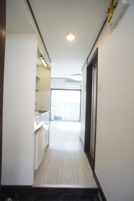 玄関　すっきりシンプルな玄関スペースです！