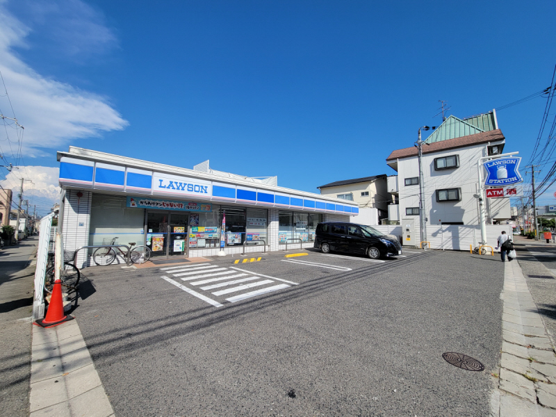 コンビニ　ローソン（コンビニ）まで550m