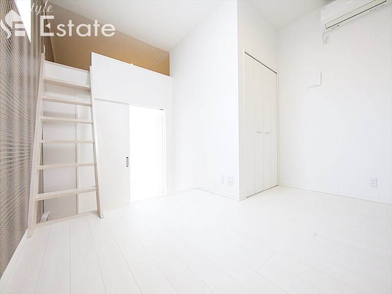 居室・リビング　内装