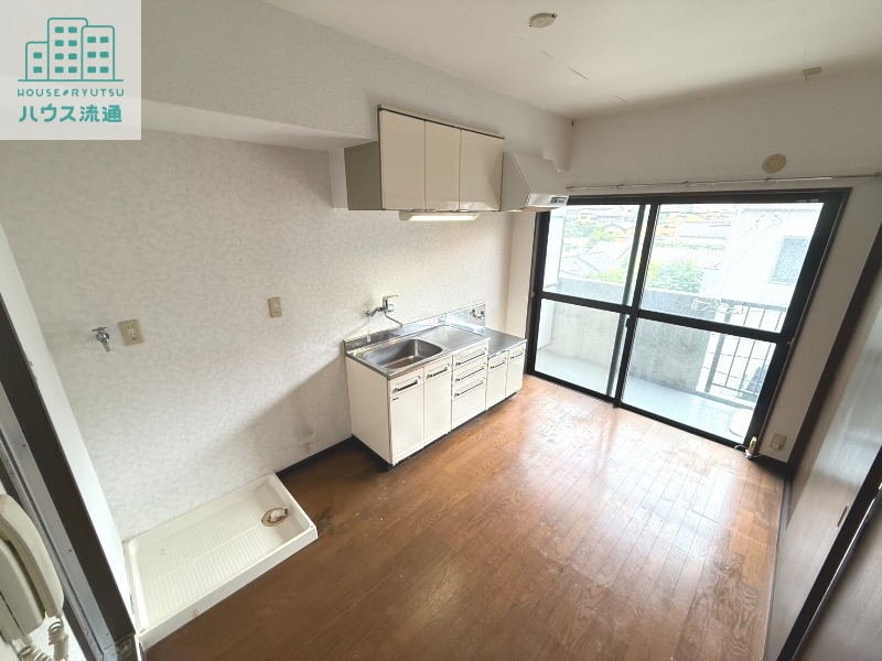 居室・リビング　※別号室の写真※