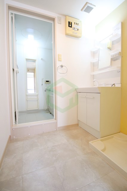 洗面設備　使いやすい洗面所です