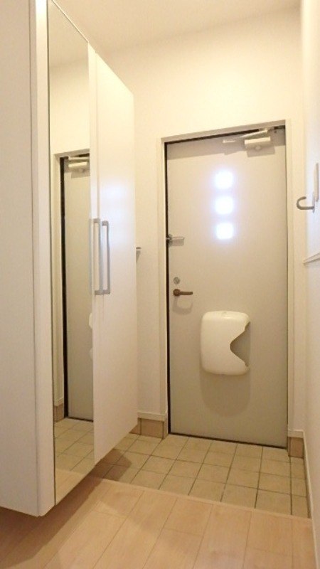 玄関　図面と現状に相違がある場合には現状を優先