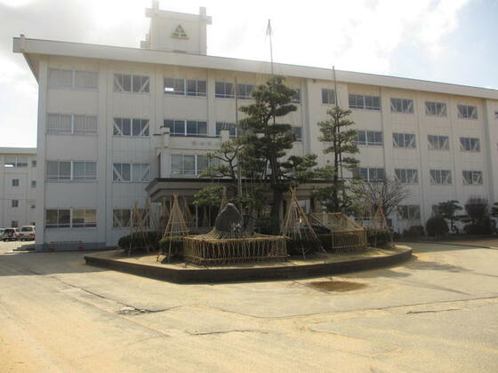 中学校　新庄中学校（中学校）まで2200m