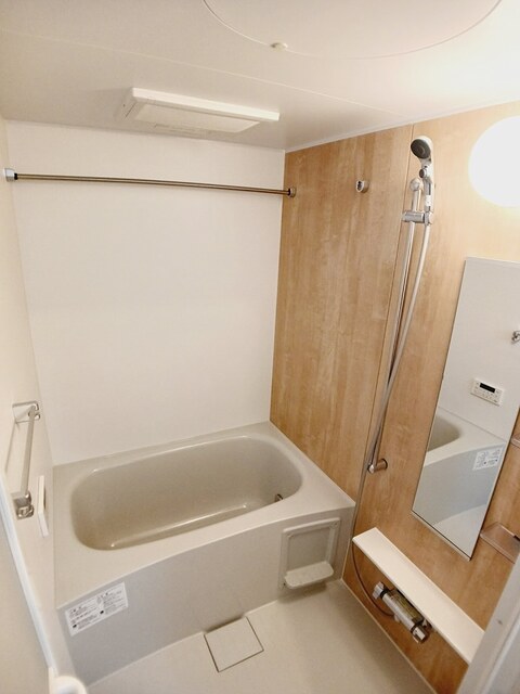 バス・シャワールーム　バス