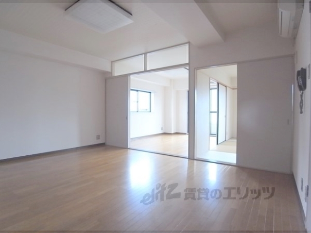 居室・リビング　リビング