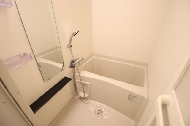 バス・シャワールーム　※別室の参考写真の為、現況優先です。