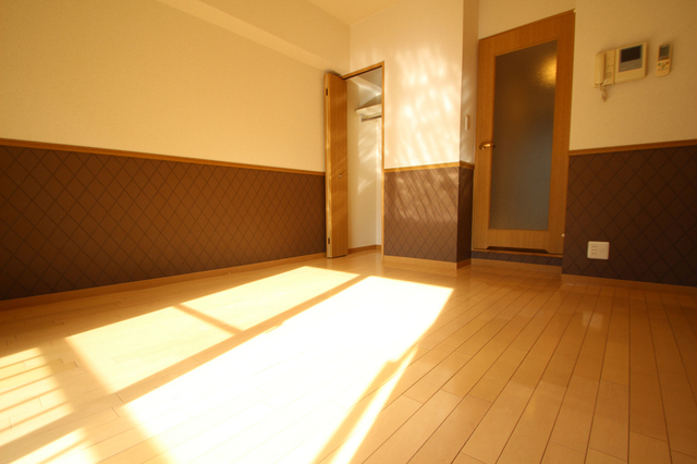 居室・リビング　※別室のお写真です。